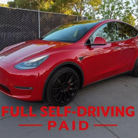 TESLA MODEL Y 2020 5YJYGDEF1LF017771 image